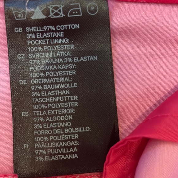 H&M hot pink shorts. Never worn. Size 6. - Picture 3 of 3